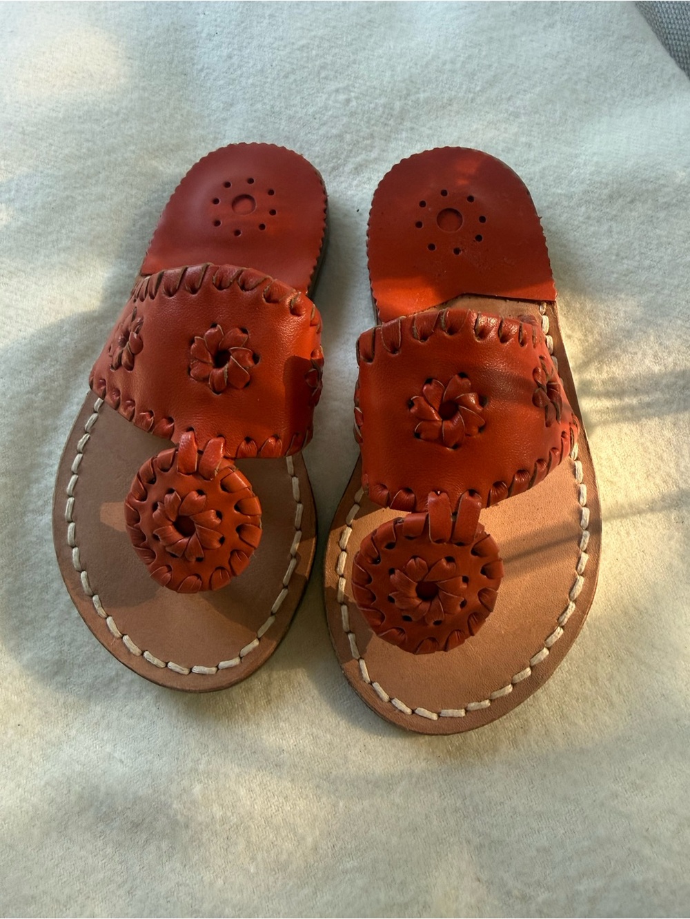 Jack Rogers Like NEW Kids Leather Sandals in Burnt Orange. CLASSIC style. 💕